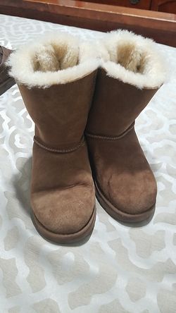 UGG BOOTS