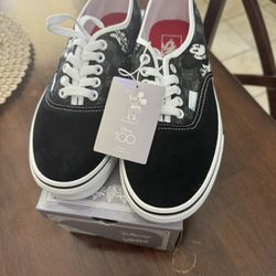 New Disney 100 Authentic OG Family Vans! Size 6.5 Men/8.0 Women 