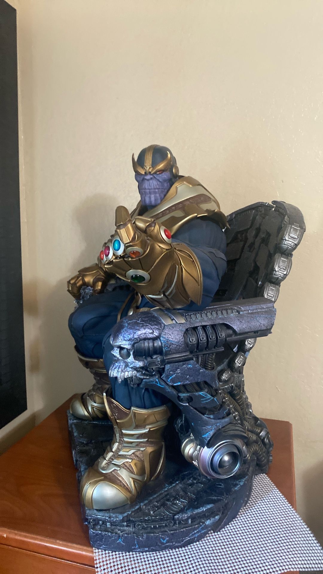 Thanos Statue, limited Edition