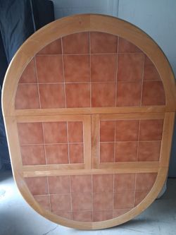 Dinette with Detachable center piece No Chairs