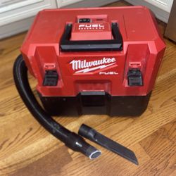 Milwaukee M12 FUEL 12-Volt Lithium-Ion Cordless 1.6 Gal. Wet/Dry Vacuum - Model 0960-20 (No Battery)