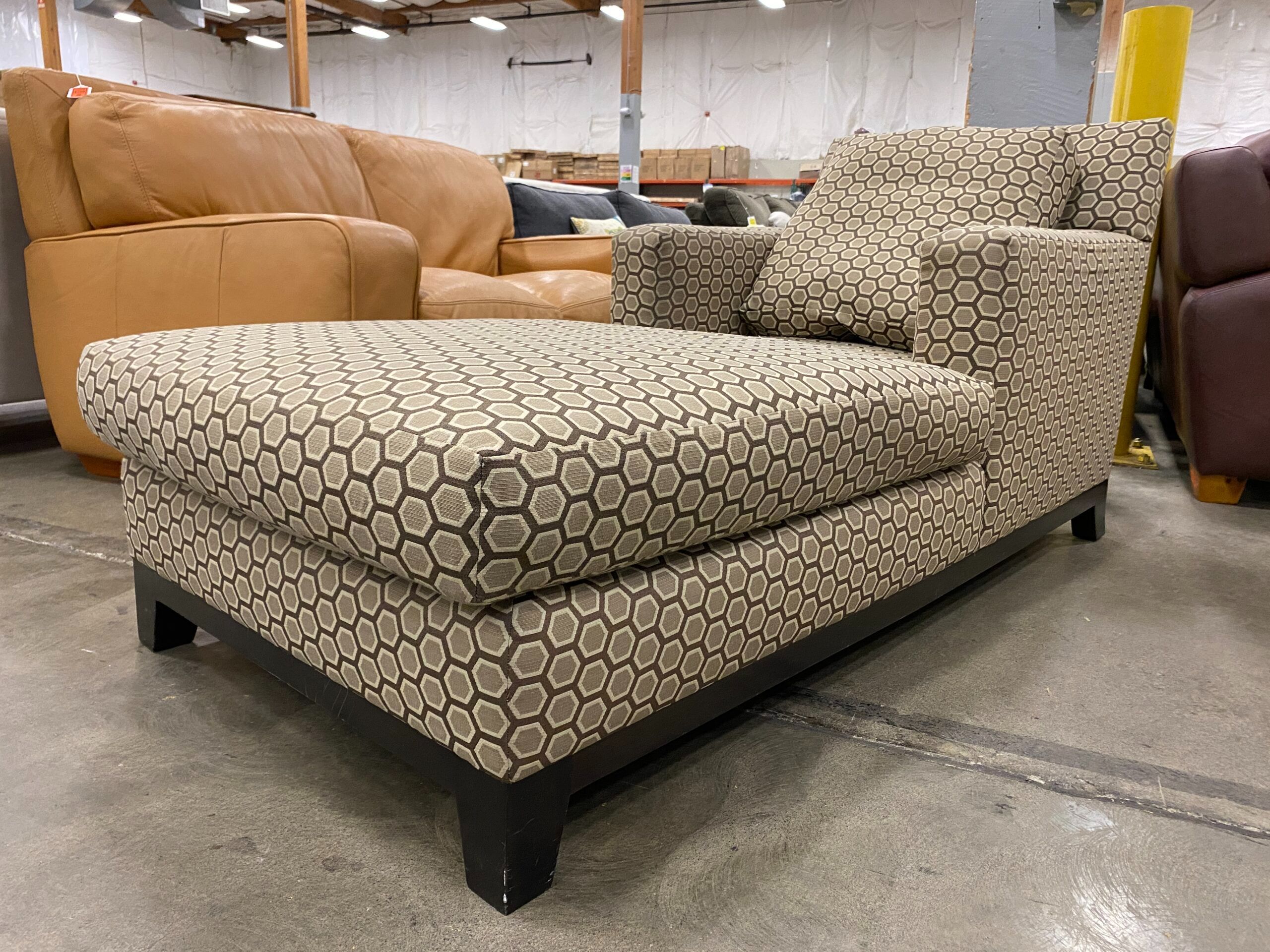 JJ CUSTOM Brown Honeycomb Dual Arm Lounge Chair