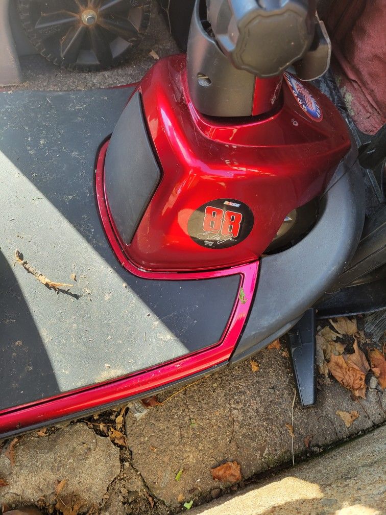 Pride Victory 10 3-Wheel Scooter Sc610