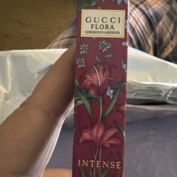 Gucci Flora Intense 