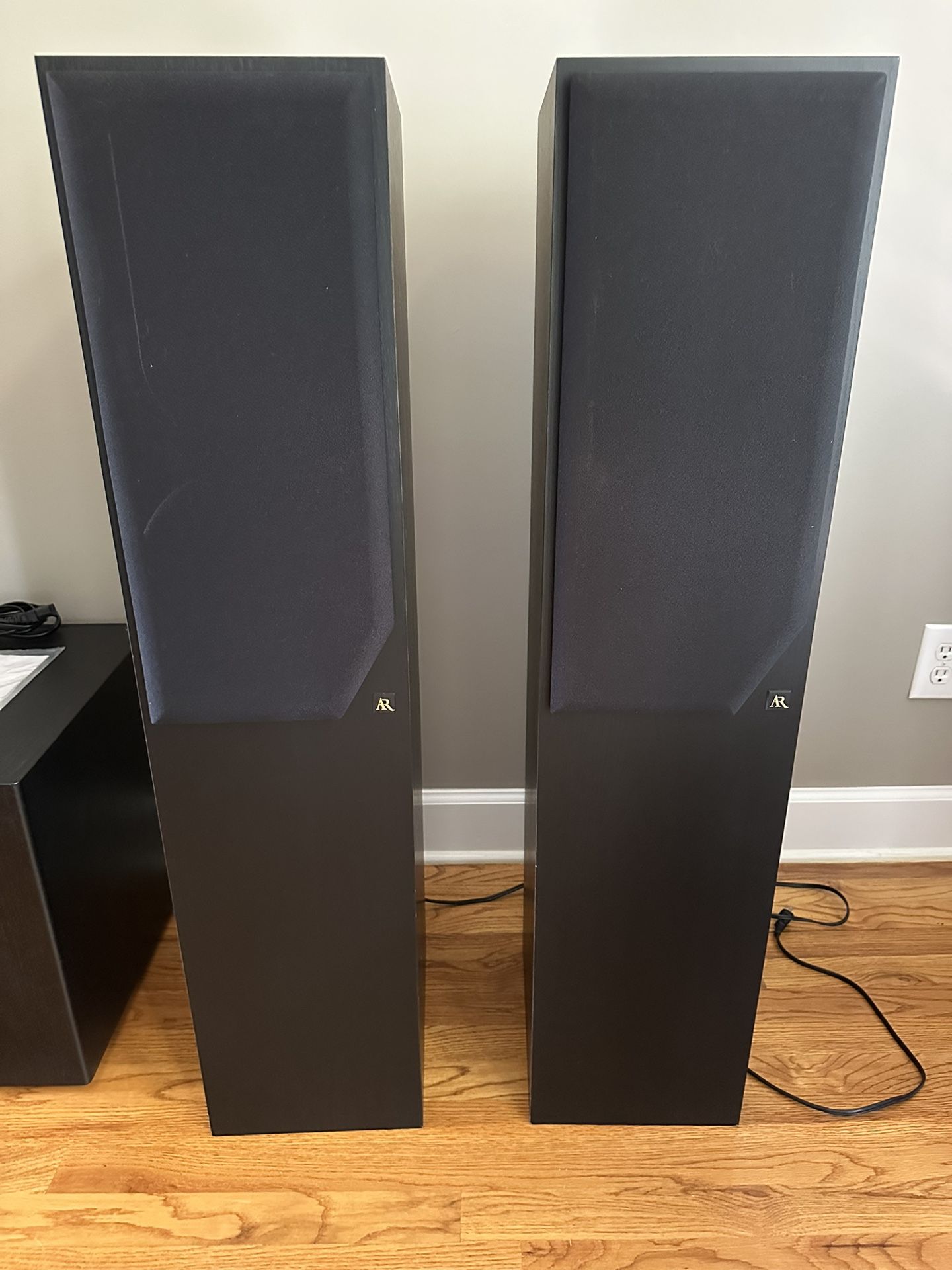 Acoustic Research P428 PS Tower Speakers Powered Subwoofers