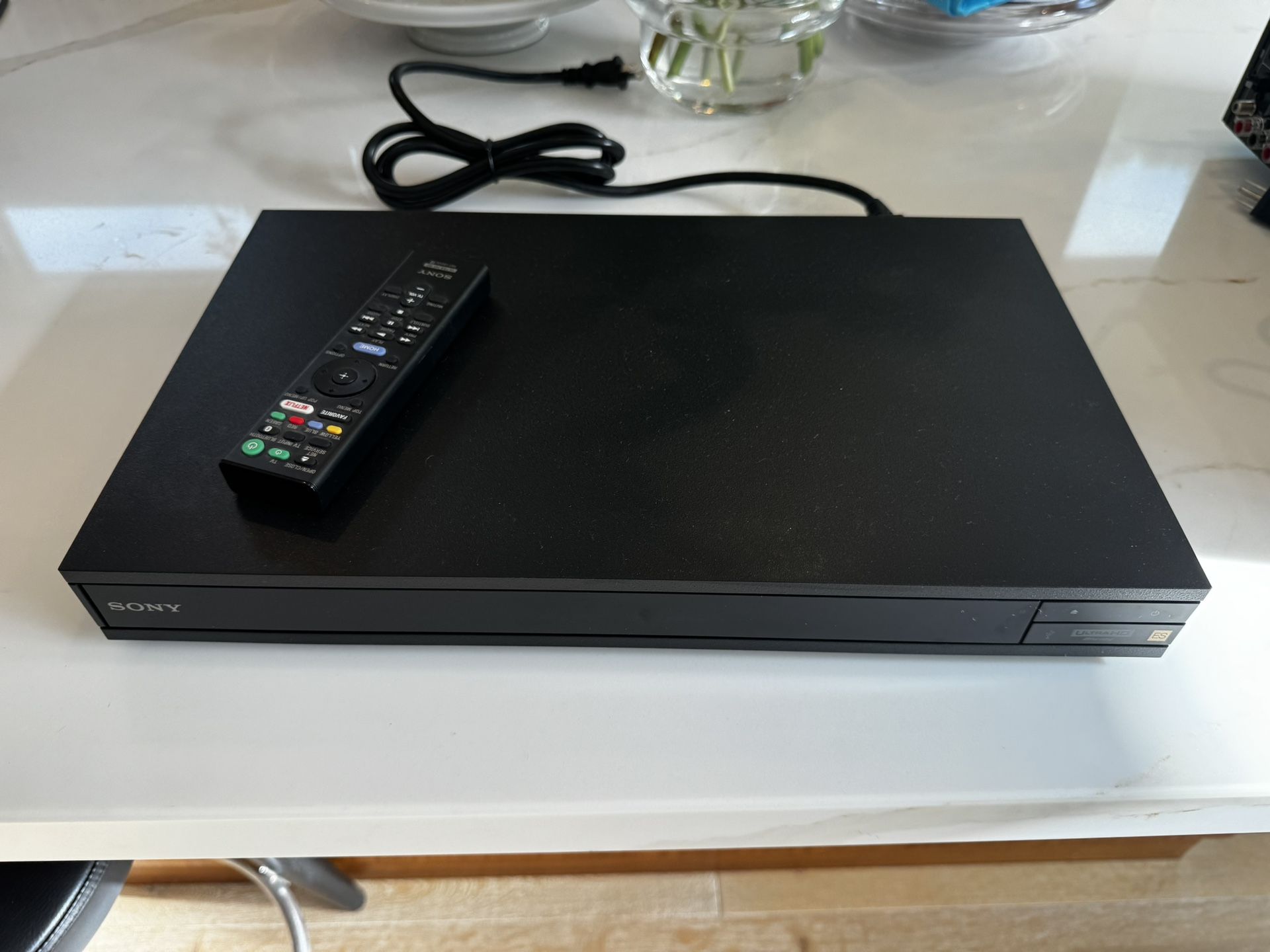 Sony UBP-X1000ES 4K Ultra HD Blu Ray DVD Player SACD