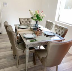 6 person fine dining table