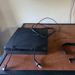 Fully Functional PS4 (NO CONTROLLER