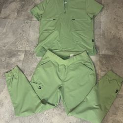 CYTY Wear green Scrubs 