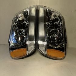 Jeep Grand Cherokee Headlight Year 99-04
