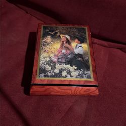Italian Ercolano Wooden Jewelry Music Box 