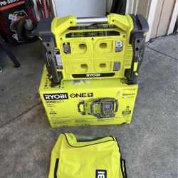 RYOBI 18V ONE+ 1800-Watt Portable Battery Inverter Power Station/ 8-Port Charger (Tool Only)