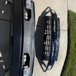 Chevy Silverado Front Bumper/ Grille 2019 2020 2021 