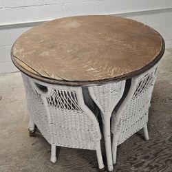 Stunning White & Wood Wicker Table With 4 Fitted Triangular Chairs