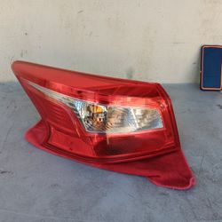 2016 To 2019 Nissan Sentra Taillight Lh Side Driver Side 