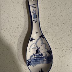 Delft blue and white Aruba spoon rest