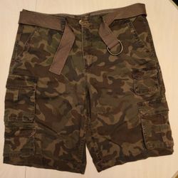 No Boundaries Cargo Shorts, size 38