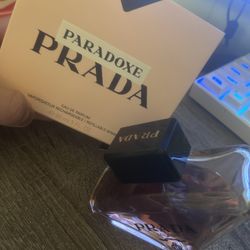 Prada Paradoxe