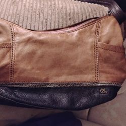 The Saks Brown L eAther Purse 👛👜