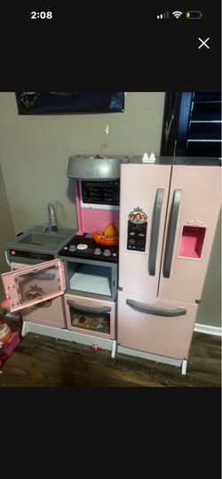 Girls kitchen