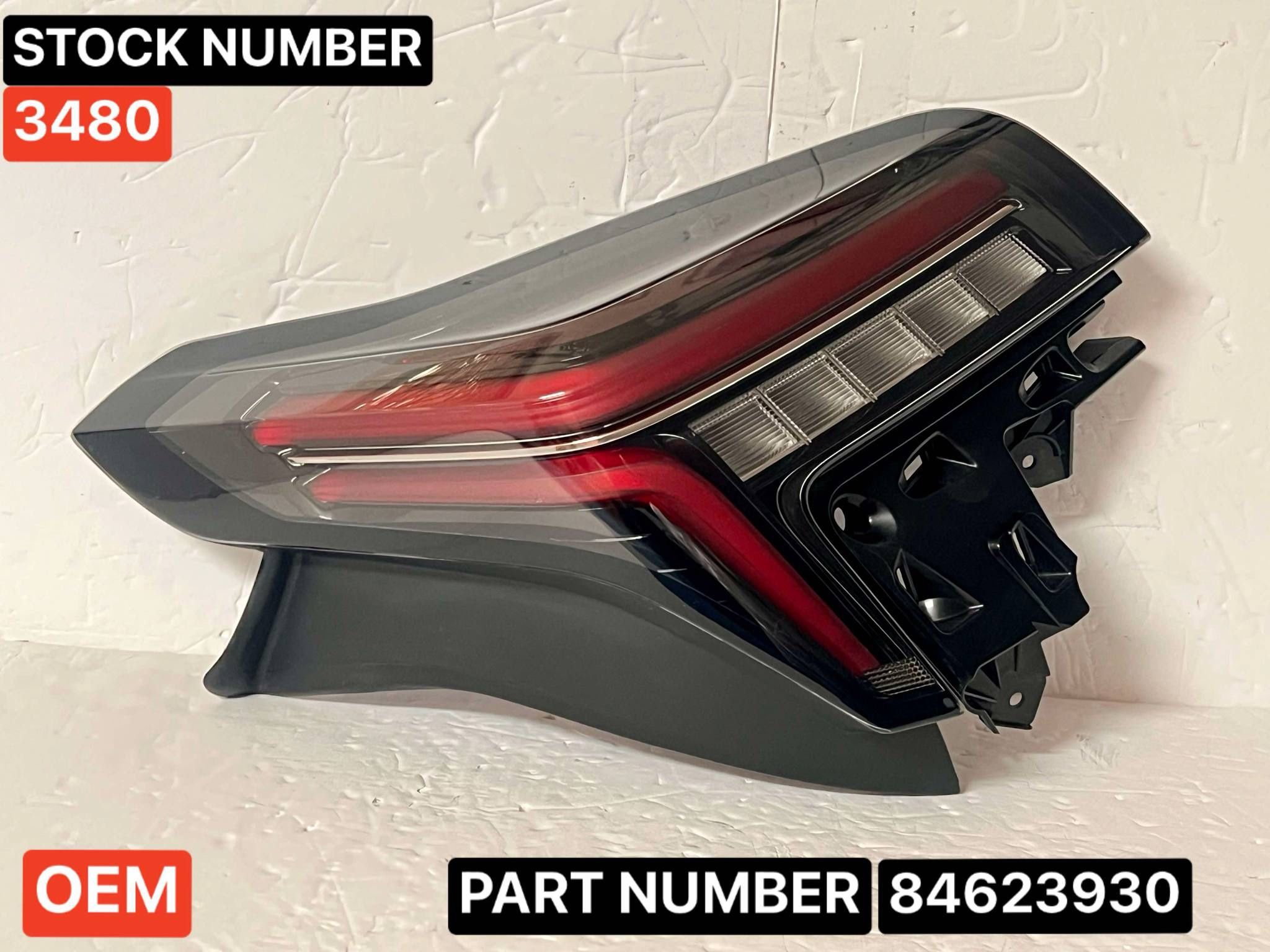 2020-2024 CADILLAC CT5/CT5V OEM REAR RIGHT LED TAIL LIGHT. REAR PASSENGER SIDE.