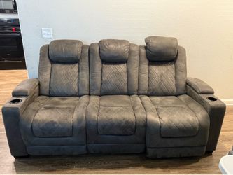 automatic recliner 3 seats in all