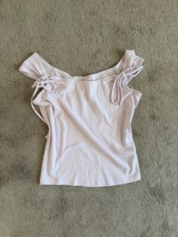 hollister size medium pink off the shoulder top with bow detail