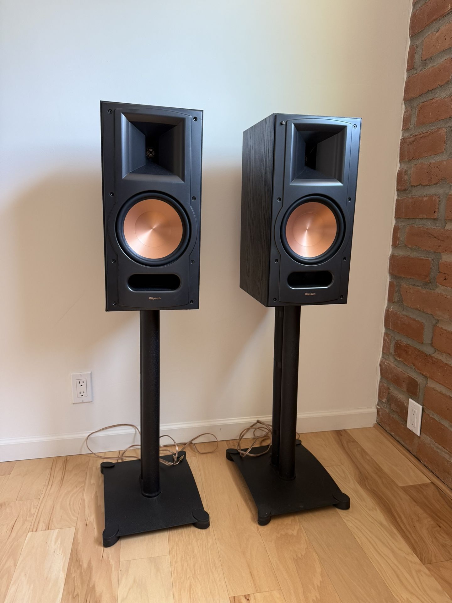 Klipsch RB-81 II Bookshelf Speakers