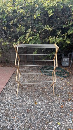 Foldable clothe hanger