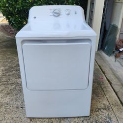G .E White Dryer In Good Condition Works Perfectly 