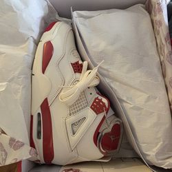 Valentines Jordan 4 Size 10/10.5 ❤️ 