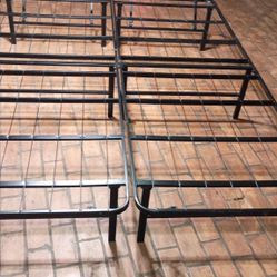 Queen Metal Platform Bedframe