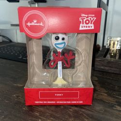 Hallmark Disney-Pixar Toy Story “Forky”