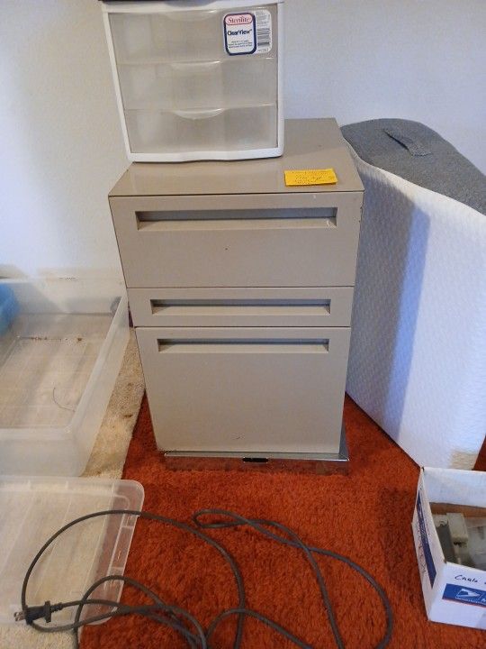 Filing Cabinet