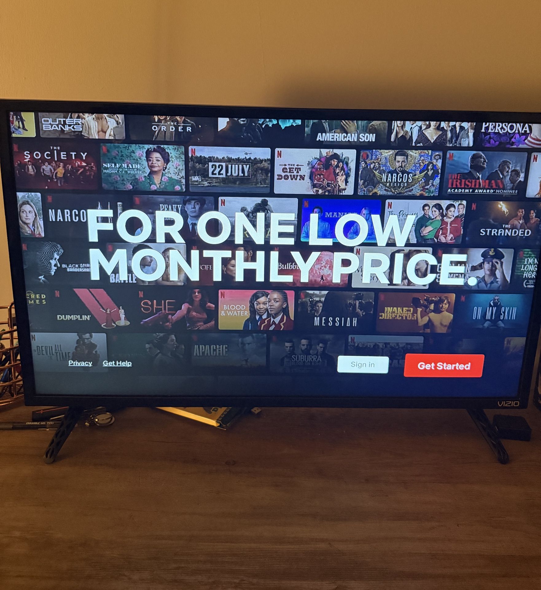 Vizio 39” TV (USED, LIKE NEW)