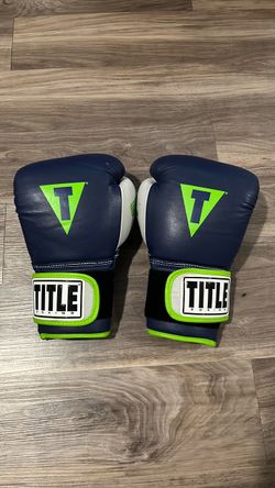 TITLE boxing gloves green and blue