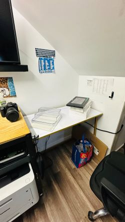 Computer Desk, 32 Inch Office Desk with Metal Frame, Modern Simple Style for Small Space White/Gold