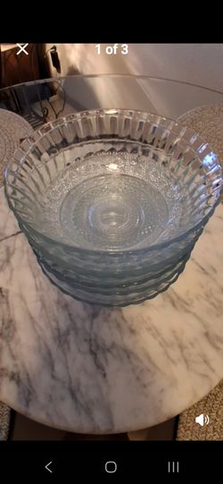 New https://offerup.com/redirect/?o=bm8uYm94 6 large glass fancy bowls all for 8 dlls