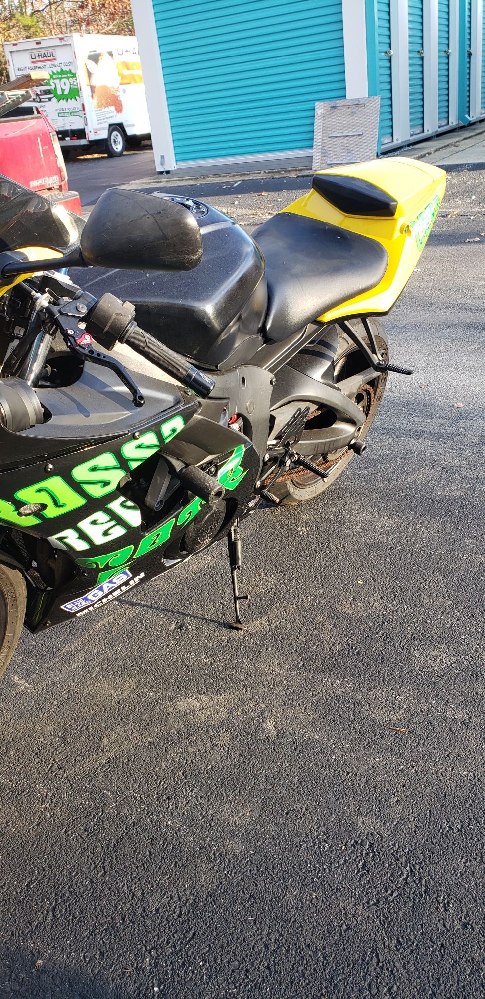 06 Yamaha R6 Motorcycle