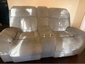 Selling sofa set