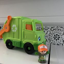 Fisher-Price Little People Recycling Truck Musical Toddler Garbage Toy Set,
