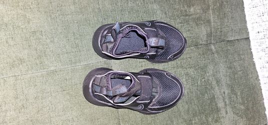 7c black nikes