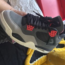 Jordan 4 Retro Size 9.5 Dark Grey / Infrared 23 Black
