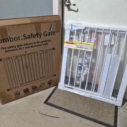 Extra Wide Pet Gate / Baby Gate - Fits Openings 29.7” - 48”