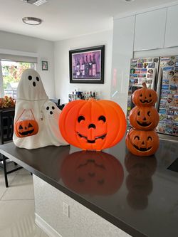 Halloween Decor