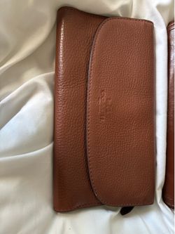 $18 coach  long snap closure wallet