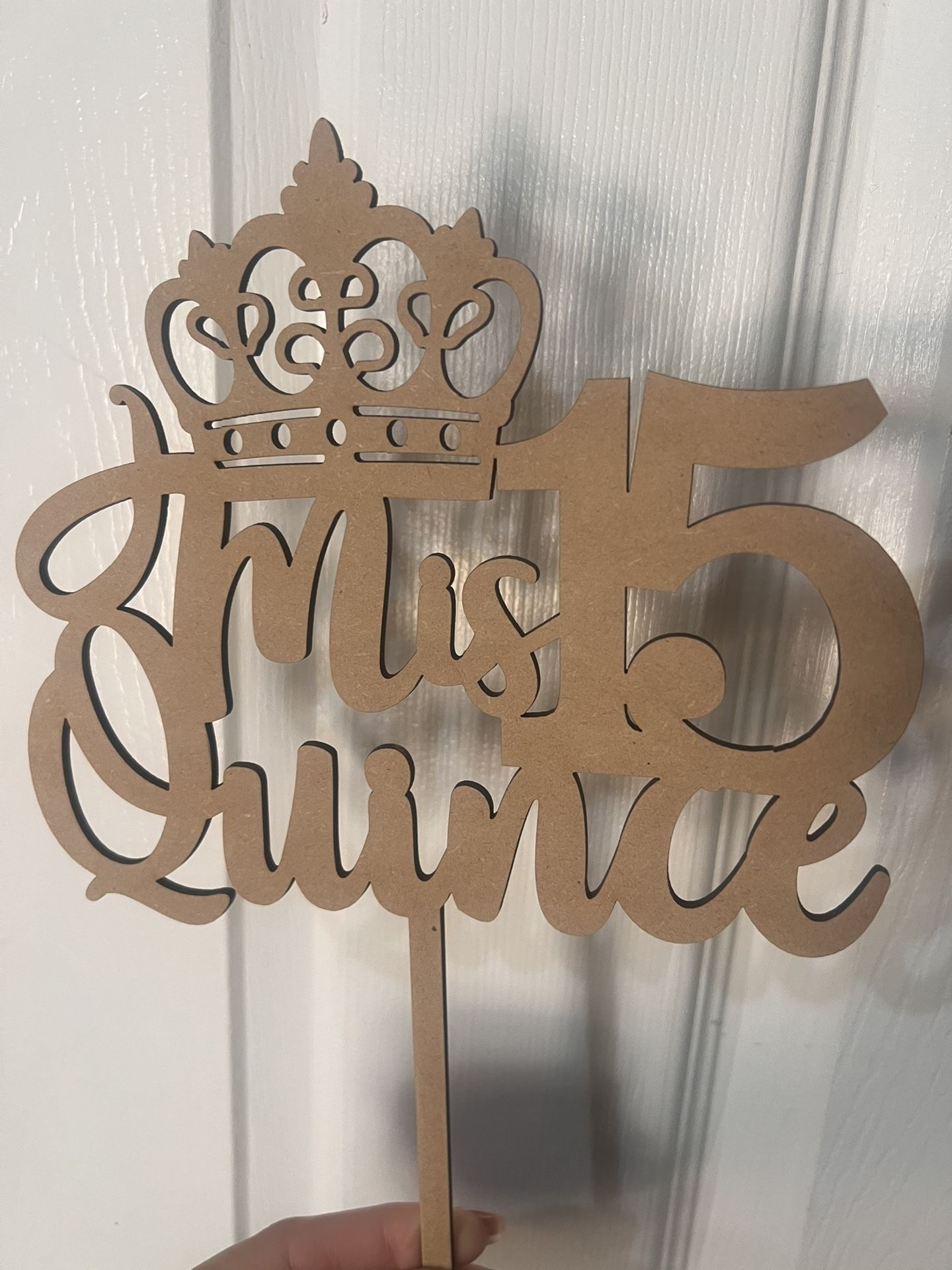 Mis Quince Cake Topper Wood