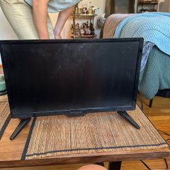 Insignia TV (19in)