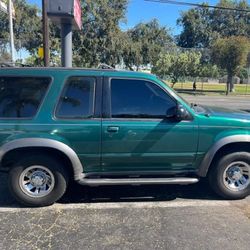1999 Ford Explorer