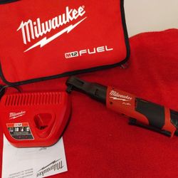 Milwaukee Fuel 1/2 Ratchet Kit Completo $$170 Fijo